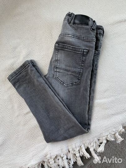 Джинсы на мальчика 122 Reserved