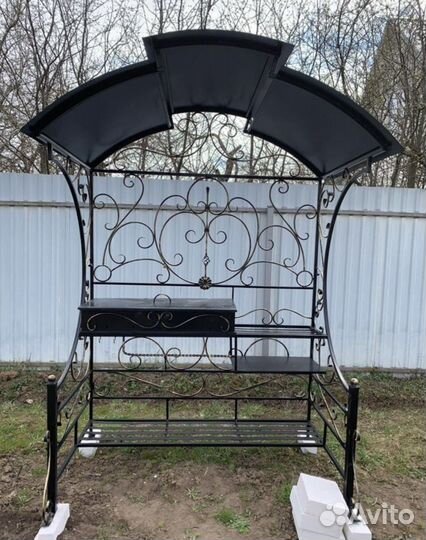 Мангал с крышей