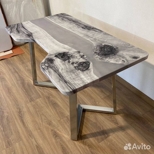 Компьютерный стол 'Thick Average'