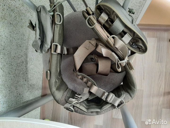 Тактический пояс с подсумками