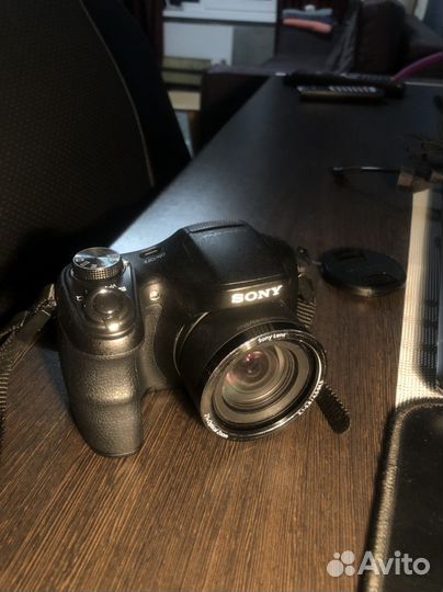 Компактный фотоаппарат