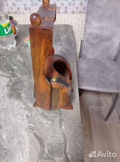 Подставка под бутылку и бокалы