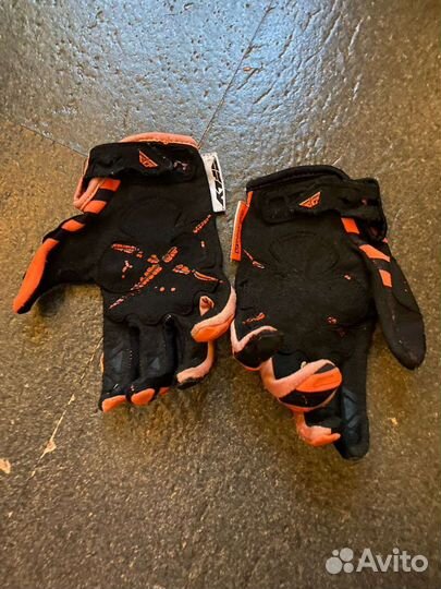 Мотоперчатки