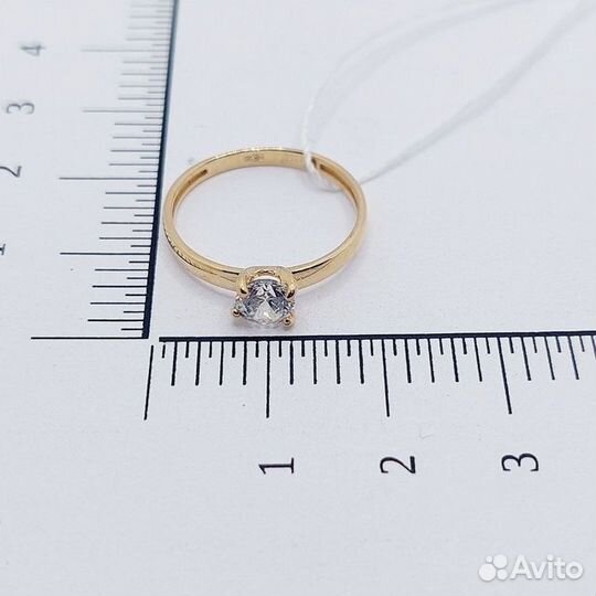 Золотое кольцо с камнем 16,5р