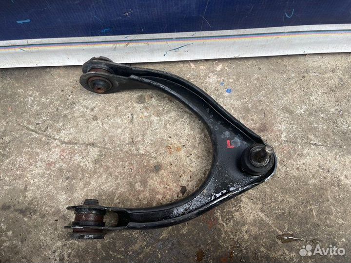 Рычаг подвески передний левый Lexus Gs450