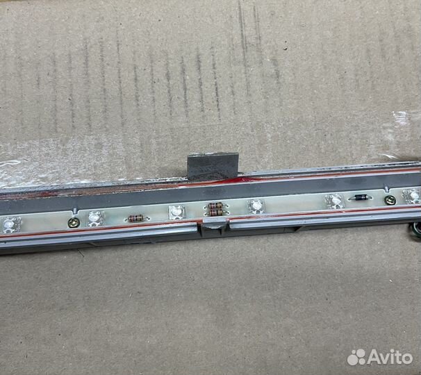 Задний стоп сигнал Toyota Land Cruiser Prado 120