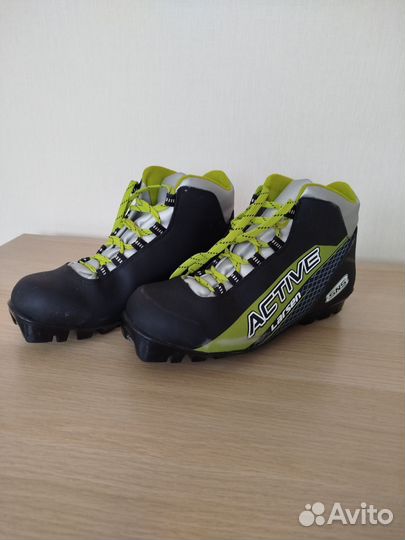 Лыжные ботинки классические 43 размер