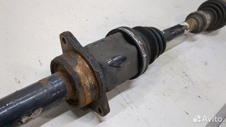 Полуось правая передняя Toyota Avensis 3