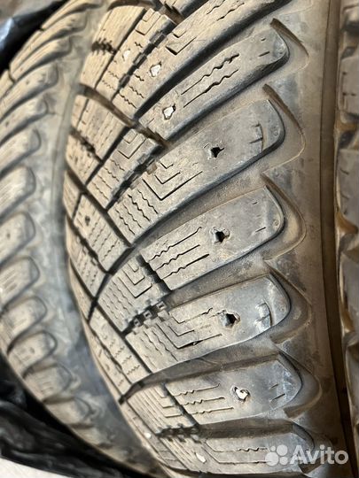 Goodyear Ultragrip Ice Arctic 205/55 R16