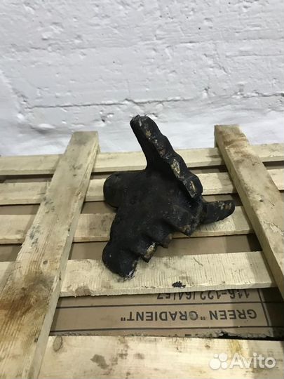 Долото трехлопастное д. 198-Ш55 3дрш