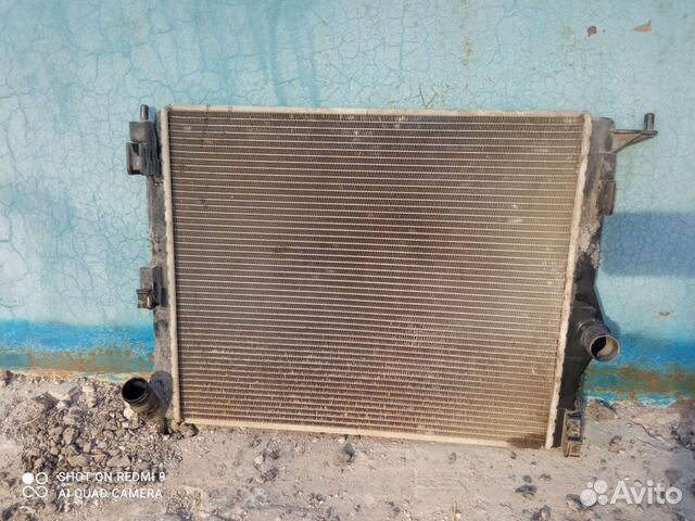 Радиатор охлаждения renault sandero