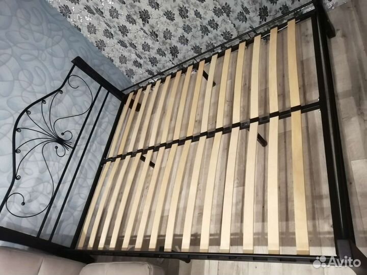 Кровать двухспальная 160 200 металлическая