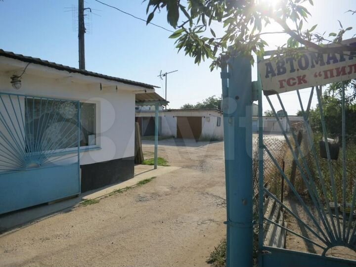 Гараж, > 30 м²