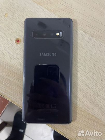 Samsung Galaxy S10, 8/128 ГБ