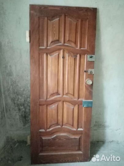 Дверь входная деревянная бу