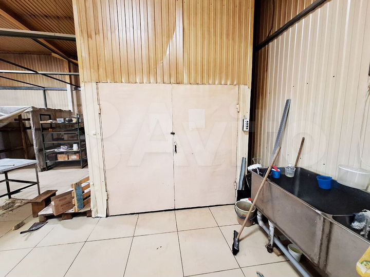 Цех с оборудование для пекарен