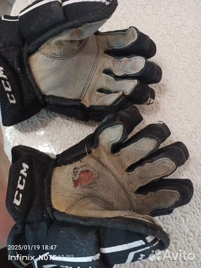 Краги хоккейные