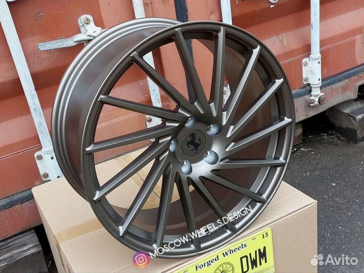 Кованые диски R20 на Ferrari F8 Tributo