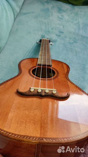 Укулеле из массива