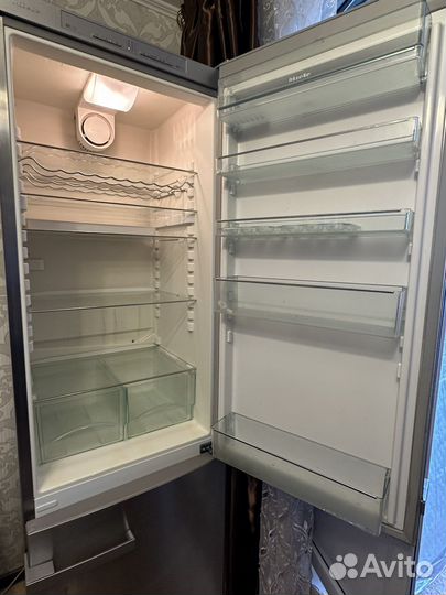 Холодильник Miele