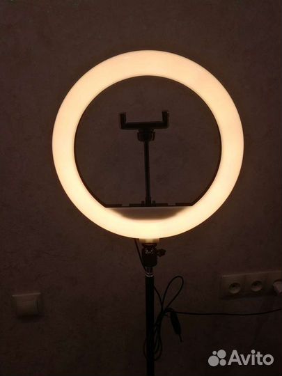 Кольцевая лампа 30см + штатив и шарнир. Новая