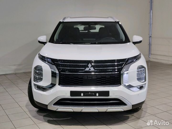 Mitsubishi Outlander 2.5 CVT, 2023, 28 км