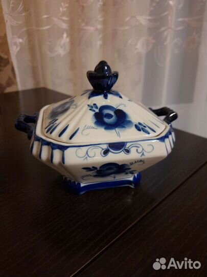 Гжель графин рюмки поднос, конфетница/сахарница