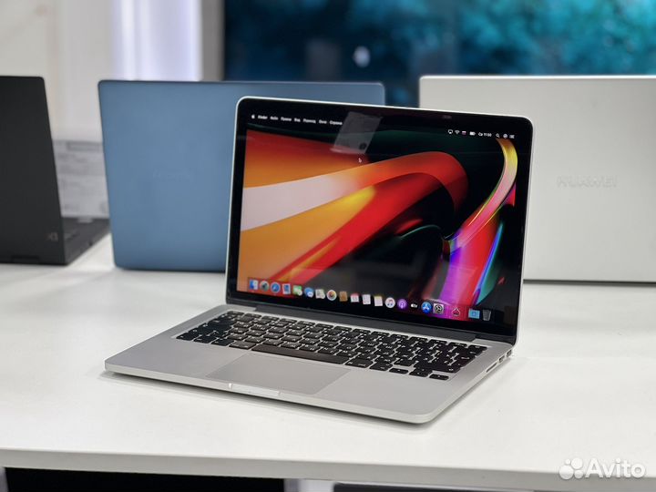 MacBook Pro 2k Retina Core i5 8G озу Металл