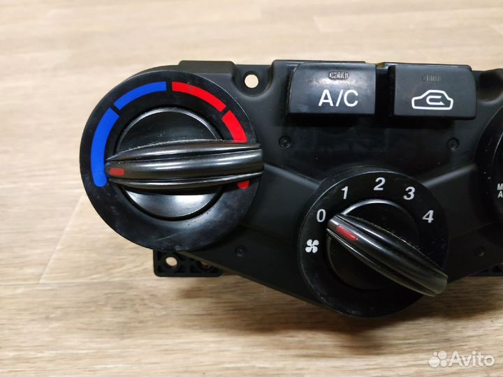 Блок управления отопителем Kia Rio 2 (2005-2011)