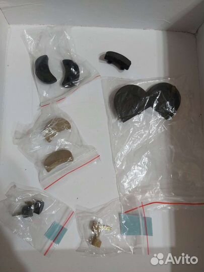 Набойки для обуви, пряжки для туфель, сумок