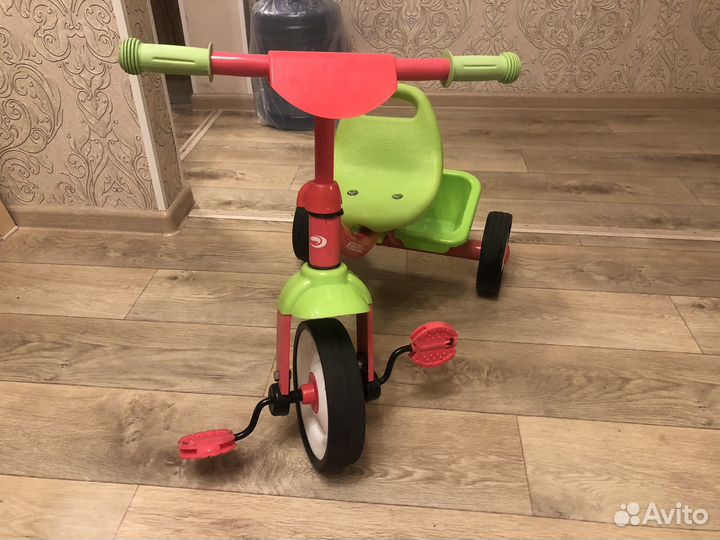 Трехколесный велосипед