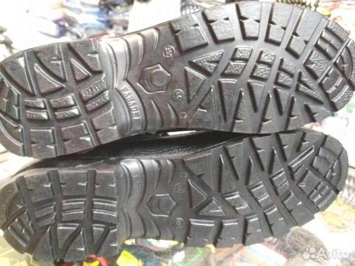 Ботинки с высоким берцем