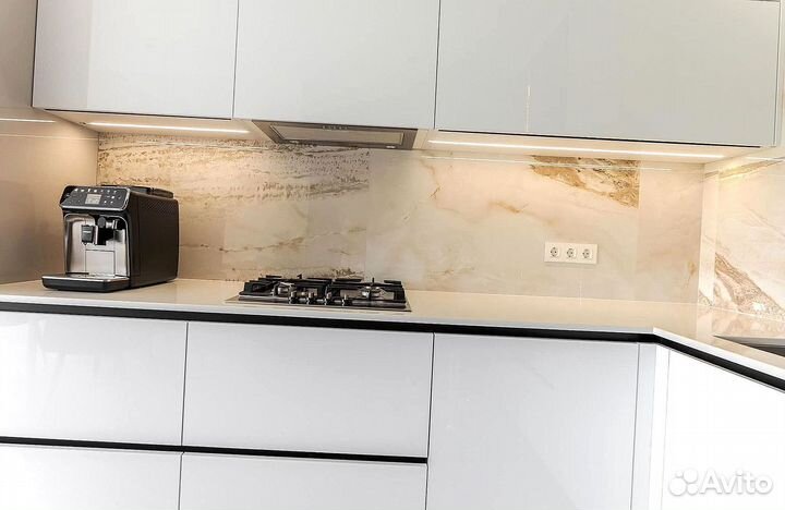 Кухня в потолок