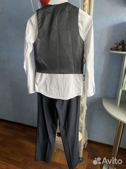 Школьный костюм для мальчика (146-152)