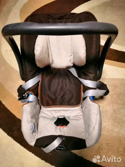 Автокресло 0+(Britax Romer модельBaby Safe с базой