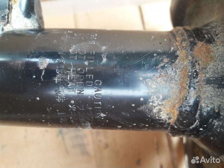 Стойка амортизатора rav 4