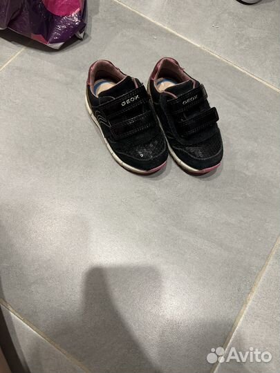 Кроссовки для девочки 20 размер