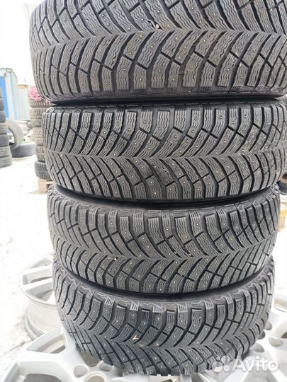 Michelin X-Ice North 4 SUV 235/65 R18 110T