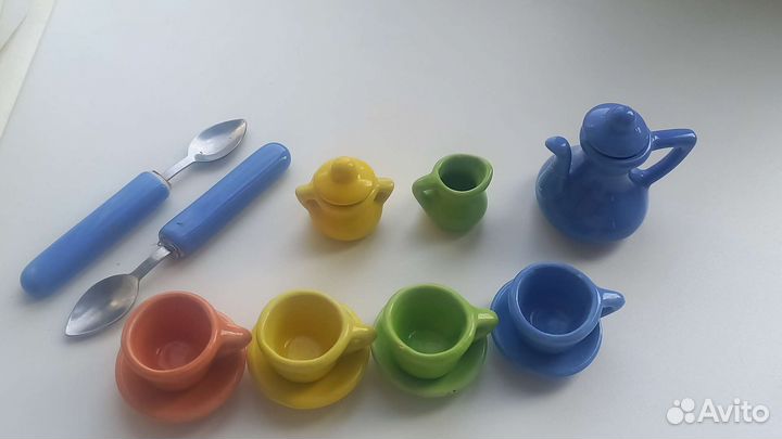 Маленький набор посуды