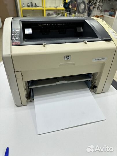 Принтер HP LaserJet 1022n
