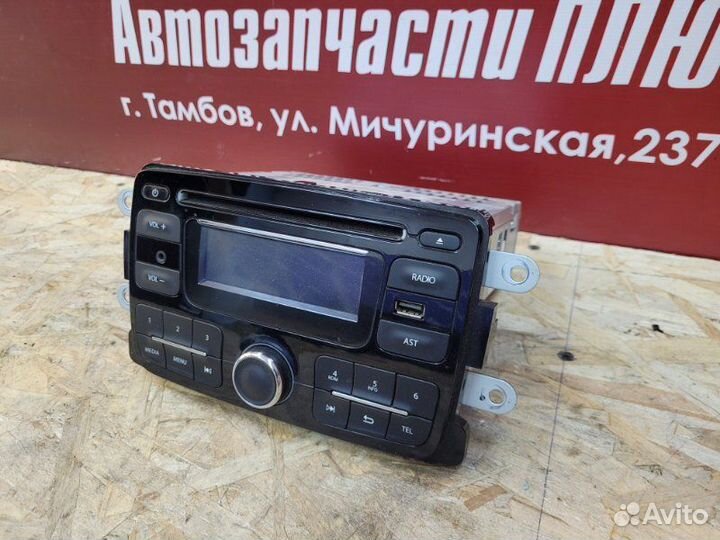 Магнитола штатная Renault Logan