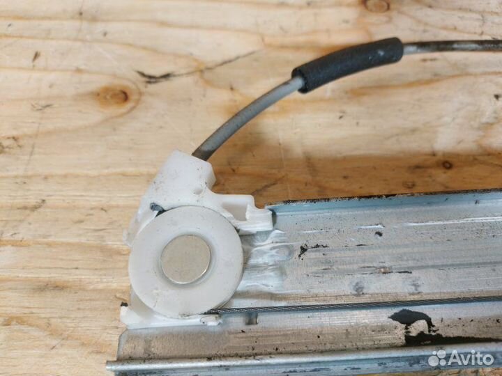 Стеклоподъемник передний правый Honda Fit GD1 L13A