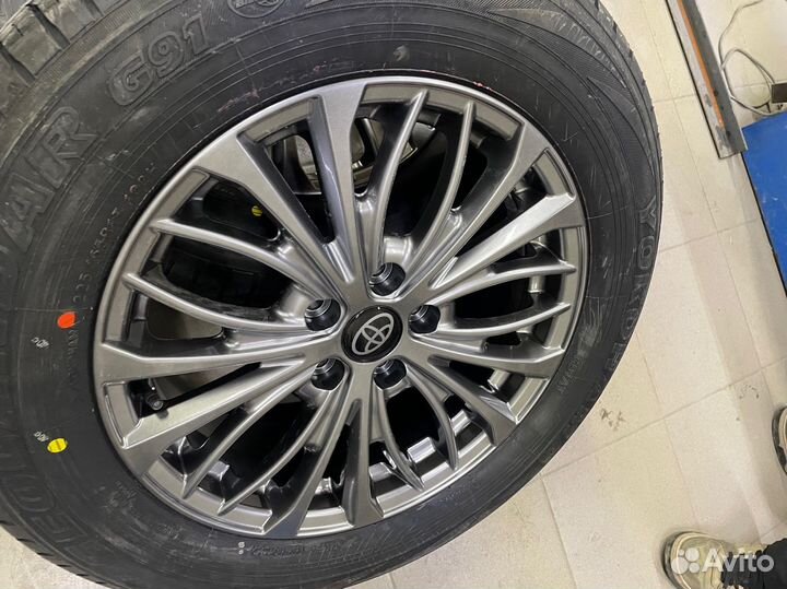 Комплект в сборе на Rav 4 R17 5*114.3 ET45 60.1