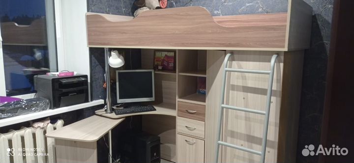 Уголок школьника с кроватью и шкафом, бу