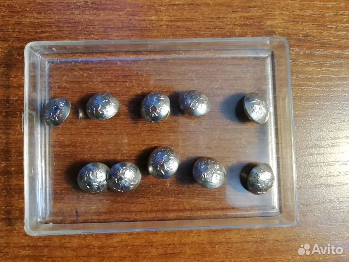 Гербовая эмблема СССР, пуговицы с гербом и др