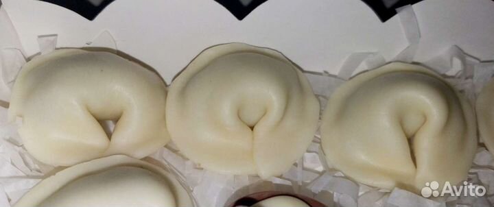 Шоколадные, зефирные пельмени, чеснок, грибы