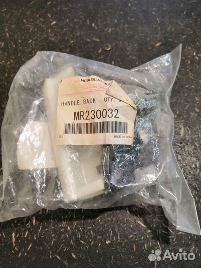 Ручка багажника Mitsubishi Pagero /Montero