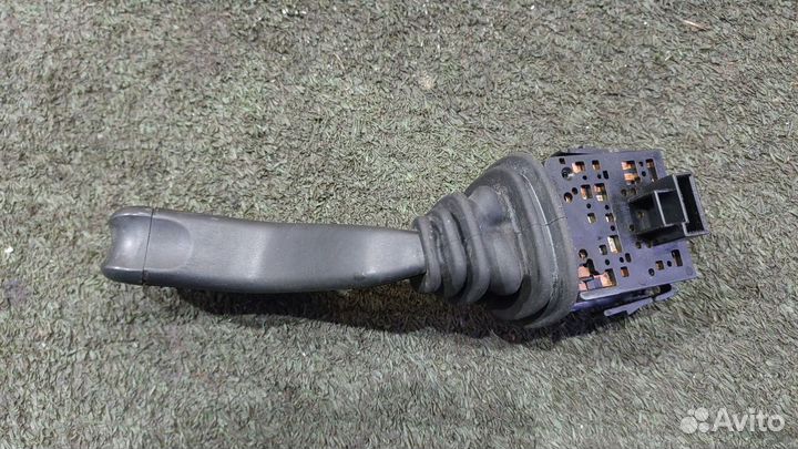 Переключатель поворотов подрулевой Corsa C