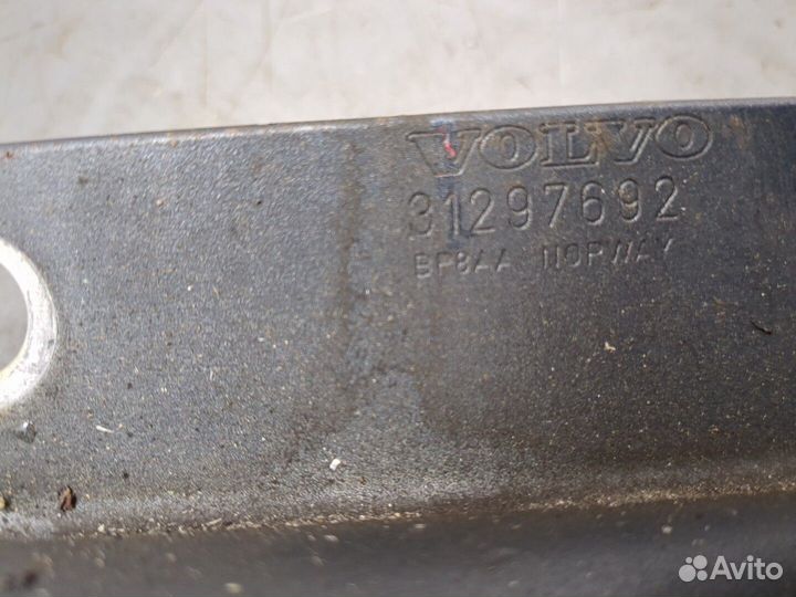 Усилитель бампера передний Volvo XC60, 2009