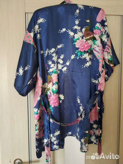 Халат новый атласный из Китая